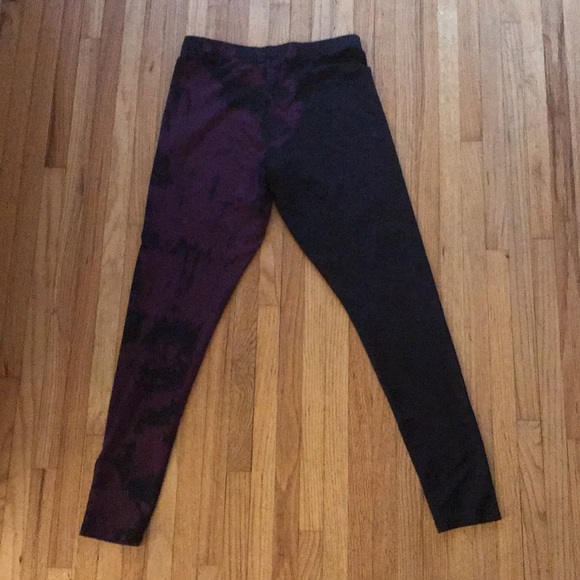 Daub and Design maroon and black leggings - Picture 7 of 9